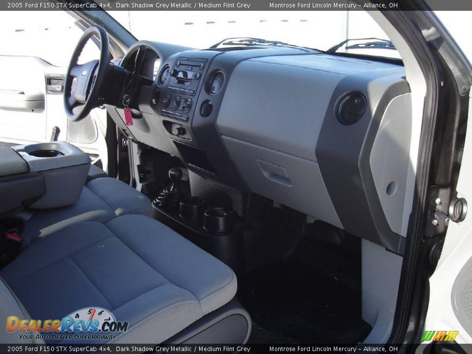 2005 Ford F150 STX SuperCab 4x4 Dark Shadow Grey Metallic / Medium Flint Grey Photo #21