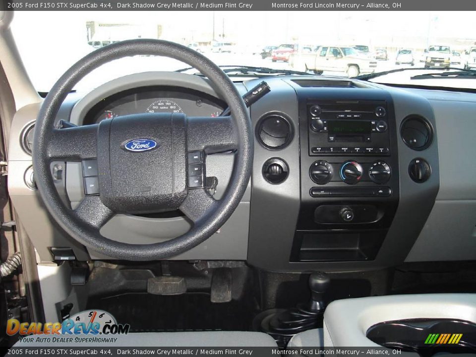 2005 Ford F150 STX SuperCab 4x4 Dark Shadow Grey Metallic / Medium Flint Grey Photo #22