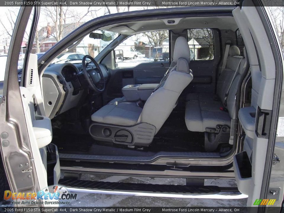 2005 Ford F150 STX SuperCab 4x4 Dark Shadow Grey Metallic / Medium Flint Grey Photo #24