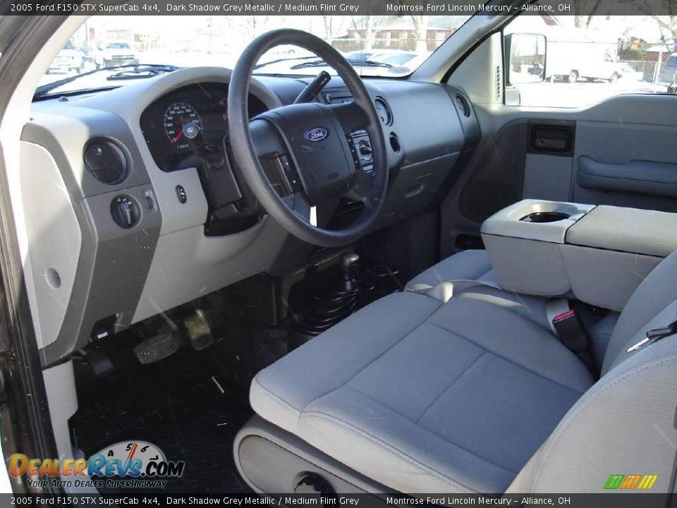 2005 Ford F150 STX SuperCab 4x4 Dark Shadow Grey Metallic / Medium Flint Grey Photo #26