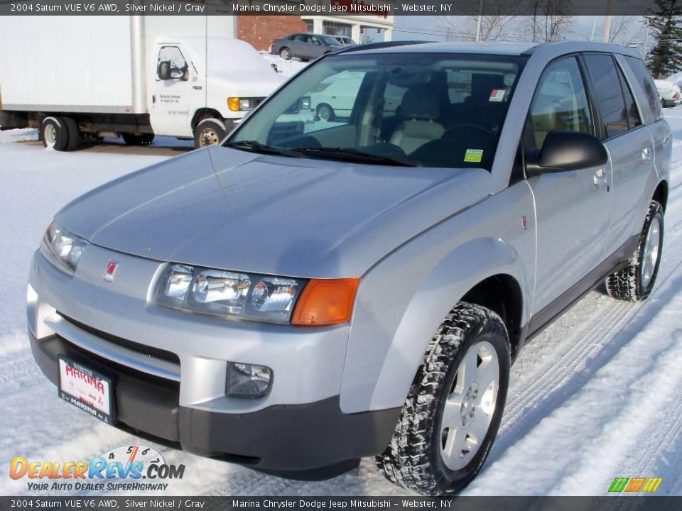 2004 Saturn VUE V6 AWD Silver Nickel / Gray Photo #1
