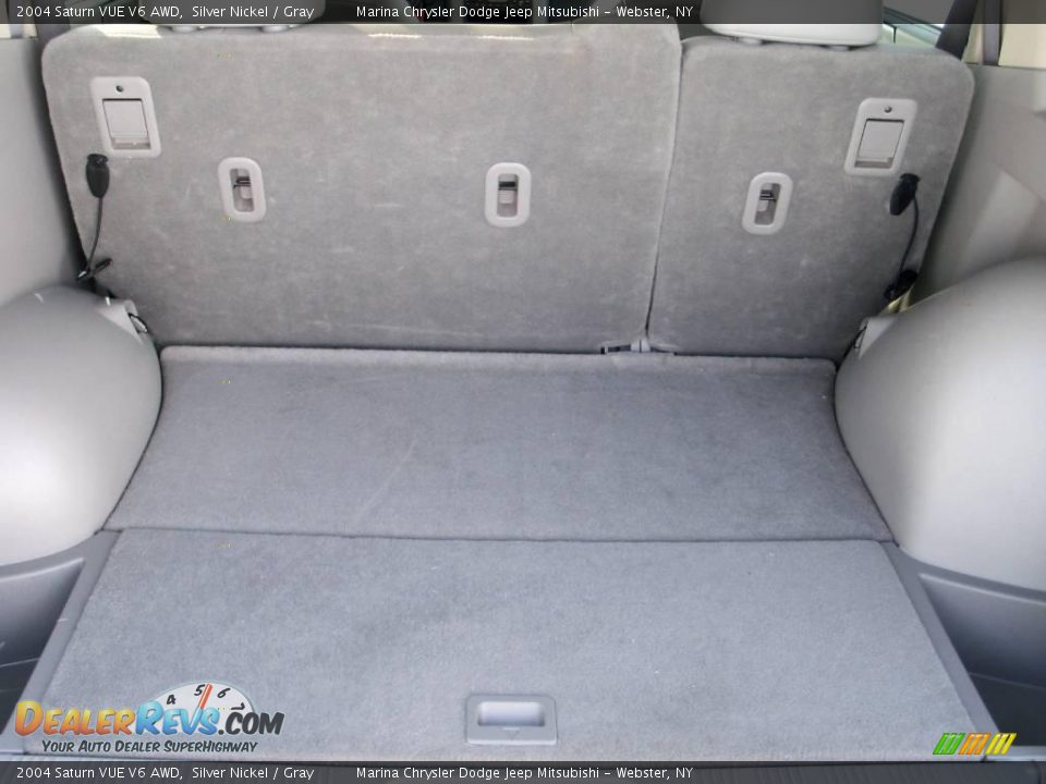 2004 Saturn VUE V6 AWD Silver Nickel / Gray Photo #18