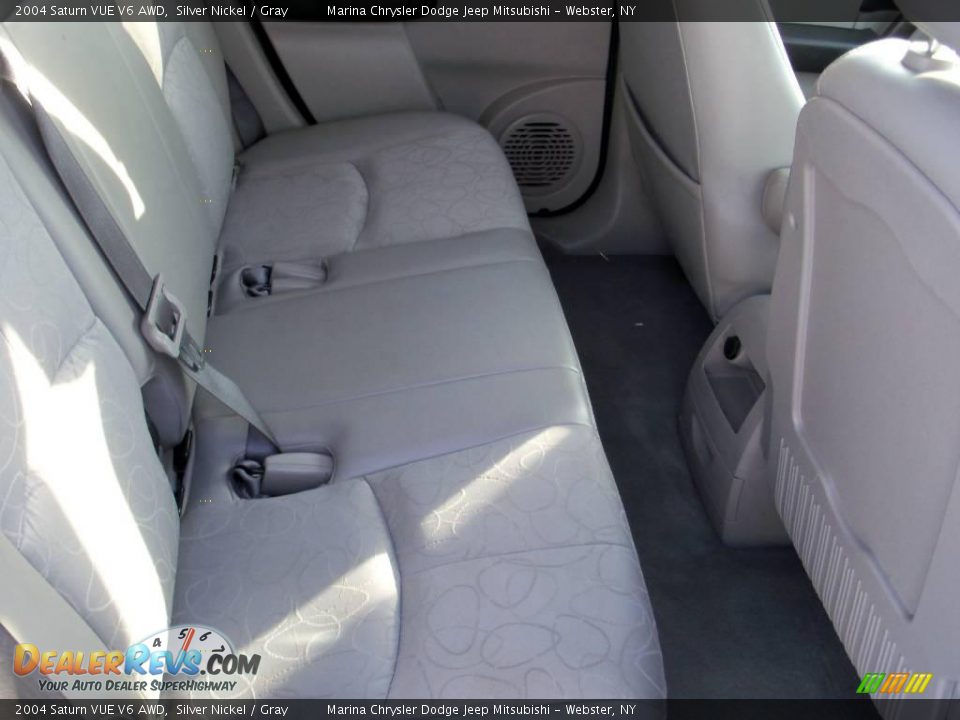 2004 Saturn VUE V6 AWD Silver Nickel / Gray Photo #20