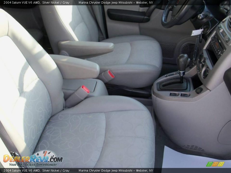 2004 Saturn VUE V6 AWD Silver Nickel / Gray Photo #22
