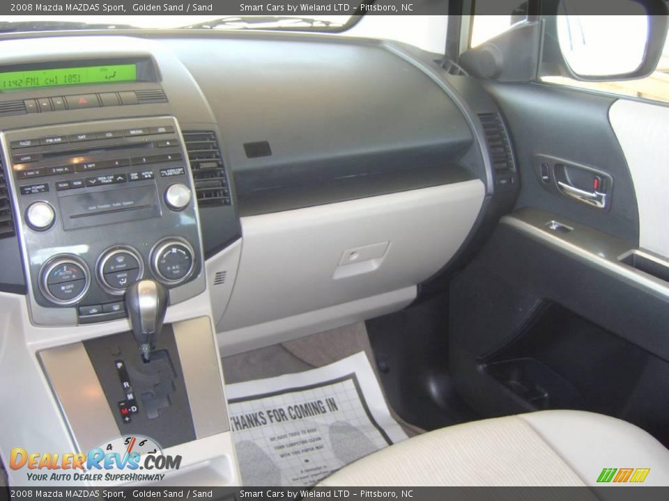 2008 Mazda MAZDA5 Sport Golden Sand / Sand Photo #16