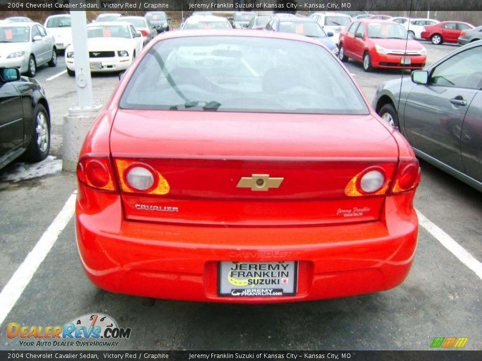 2004 Chevrolet Cavalier Sedan Victory Red / Graphite Photo #5