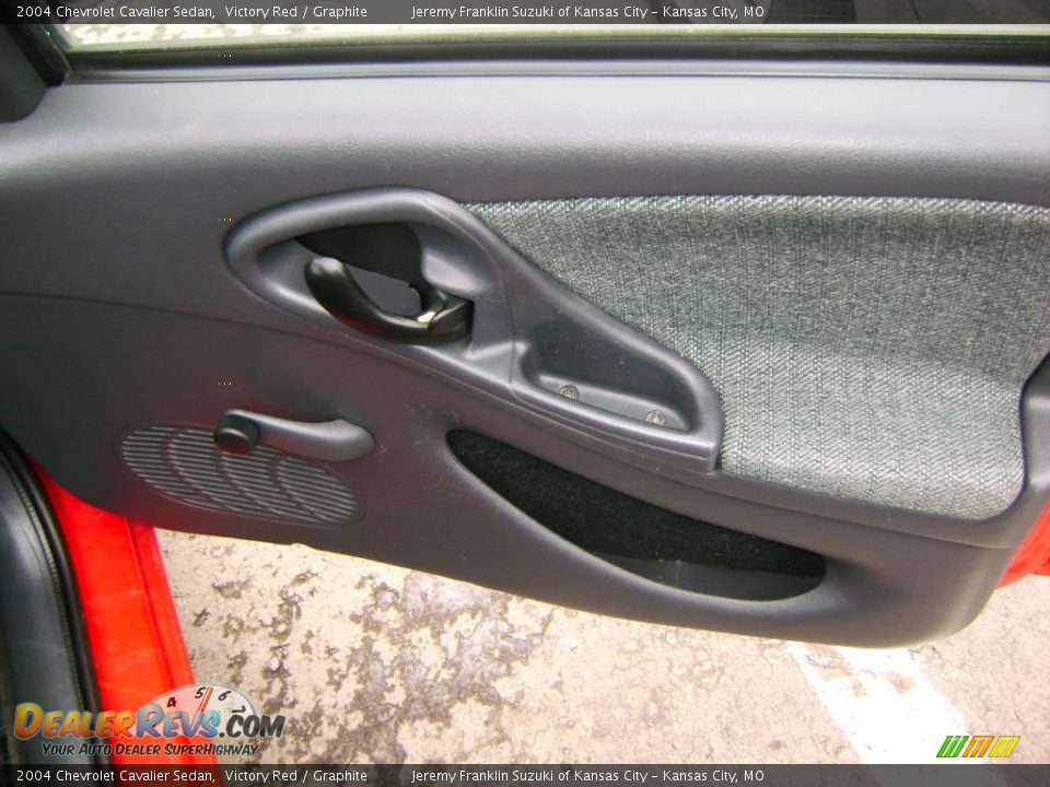 2004 Chevrolet Cavalier Sedan Victory Red / Graphite Photo #10