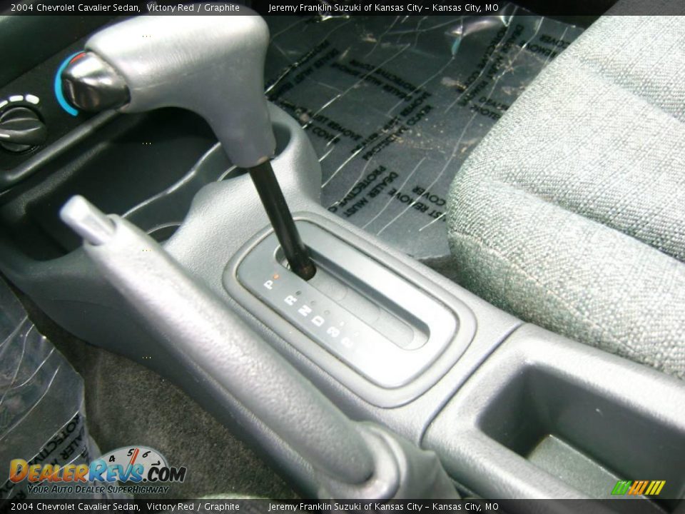 2004 Chevrolet Cavalier Sedan Victory Red / Graphite Photo #14