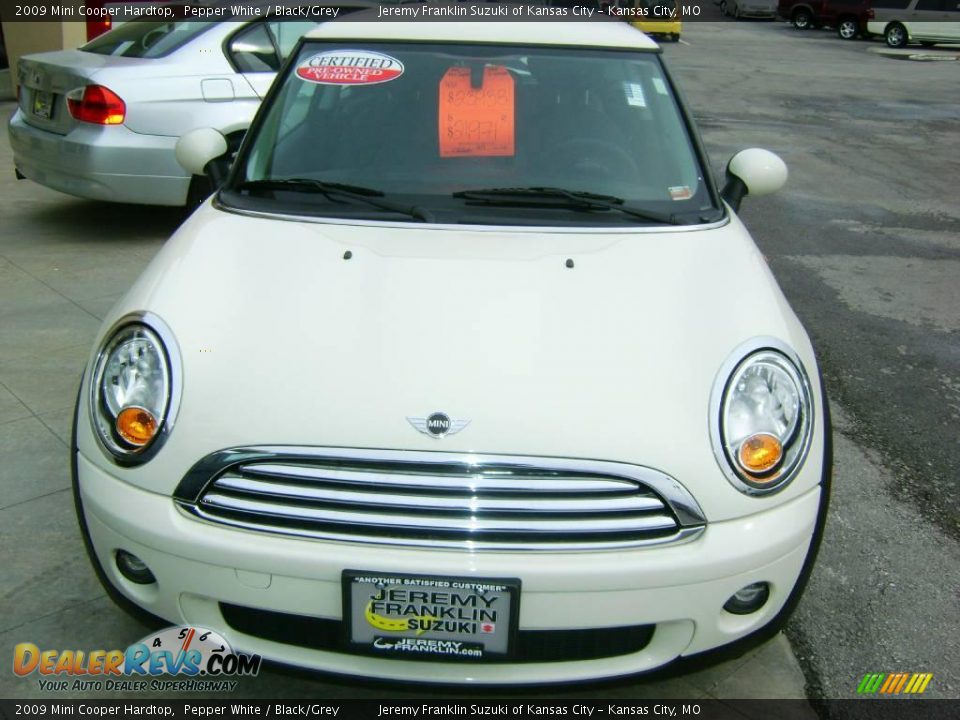 2009 Mini Cooper Hardtop Pepper White / Black/Grey Photo #3