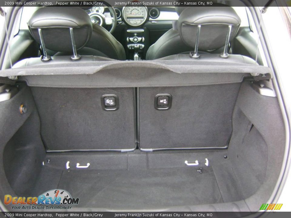 2009 Mini Cooper Hardtop Pepper White / Black/Grey Photo #12
