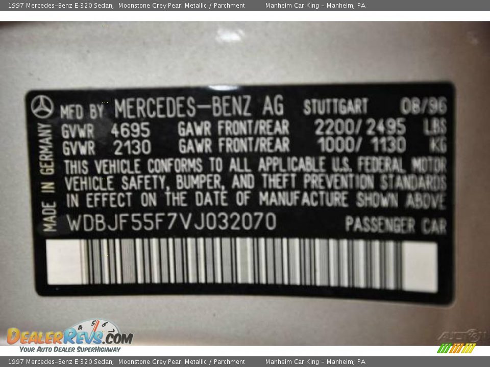 1997 Mercedes-Benz E 320 Sedan Moonstone Grey Pearl Metallic / Parchment Photo #16