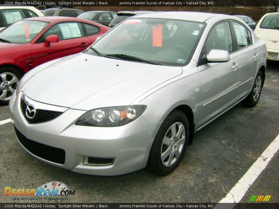 2005 Mazda MAZDA3 i Sedan Sunlight Silver Metallic / Black Photo #3