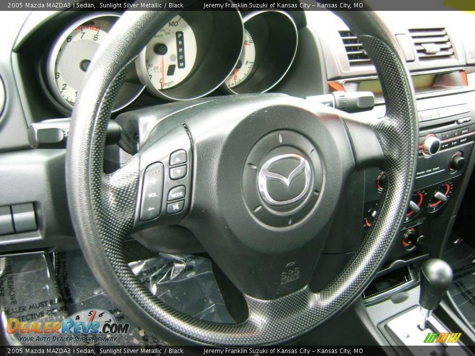 2005 Mazda MAZDA3 i Sedan Sunlight Silver Metallic / Black Photo #13