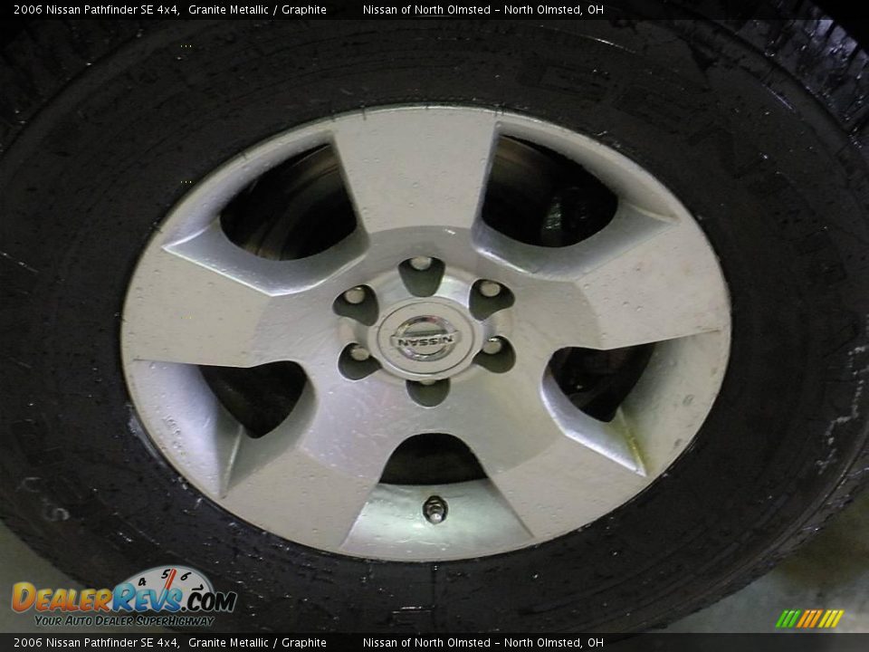 2006 Nissan Pathfinder SE 4x4 Granite Metallic / Graphite Photo #9