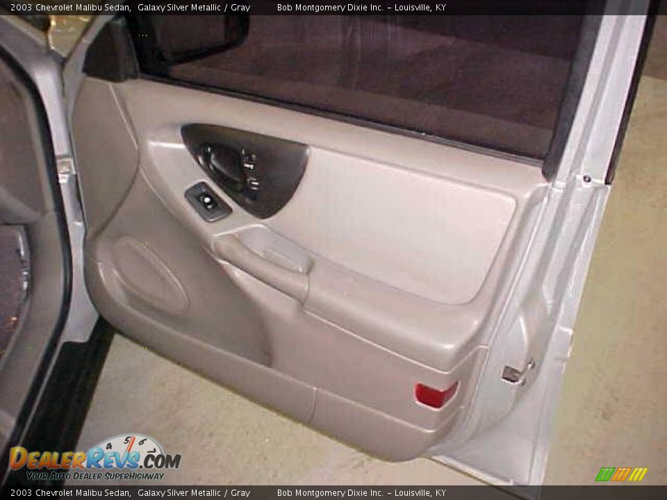 2003 Chevrolet Malibu Sedan Galaxy Silver Metallic / Gray Photo #5