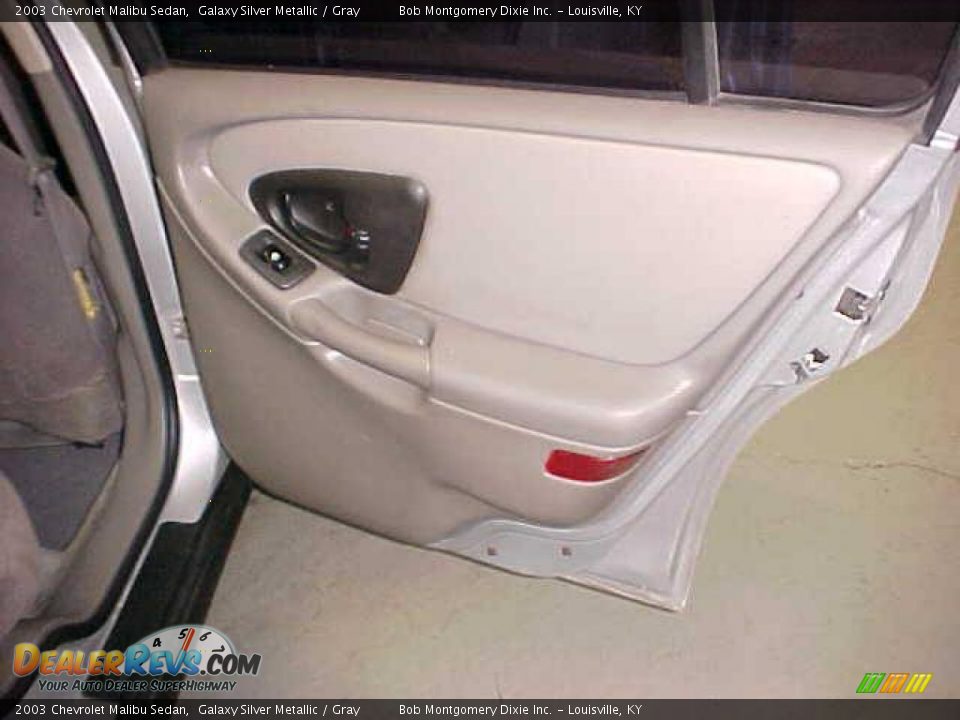 2003 Chevrolet Malibu Sedan Galaxy Silver Metallic / Gray Photo #8