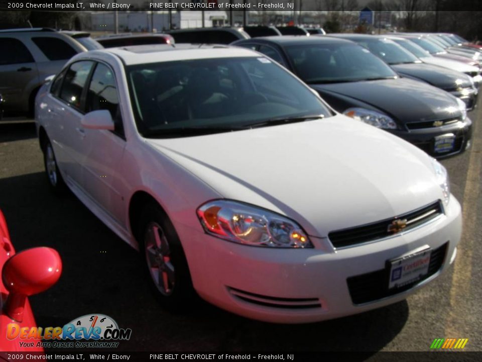 2009 Chevrolet Impala LT White / Ebony Photo #2