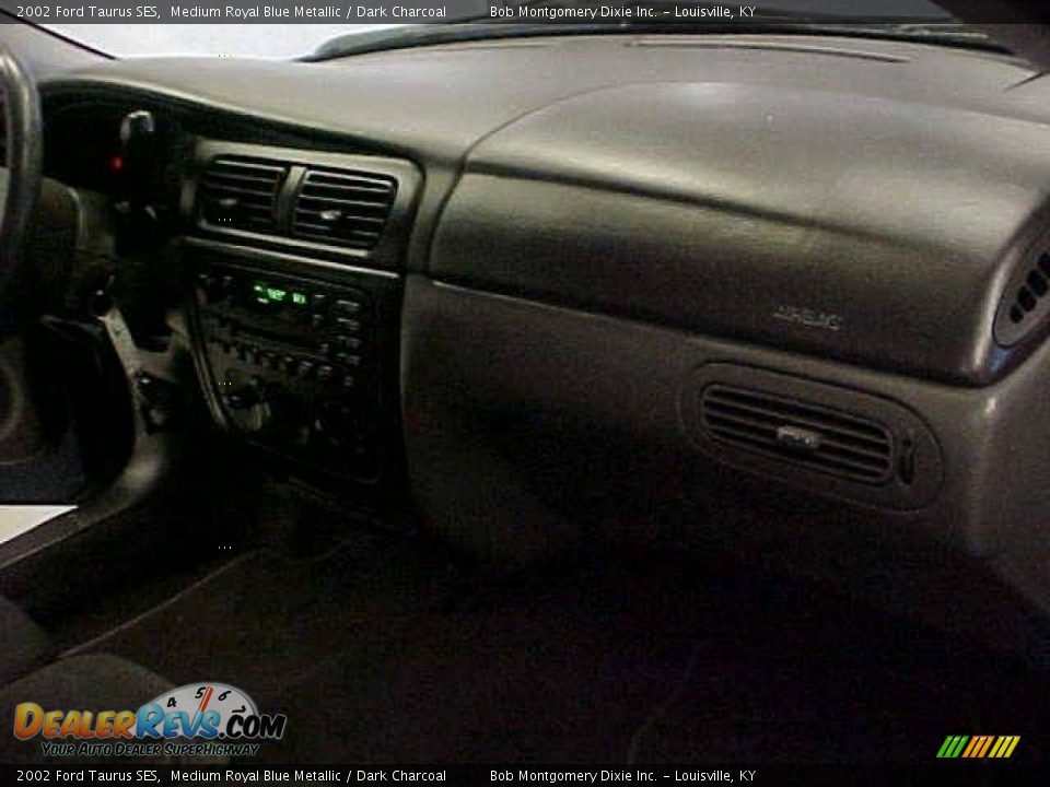 2002 Ford Taurus SES Medium Royal Blue Metallic / Dark Charcoal Photo #18