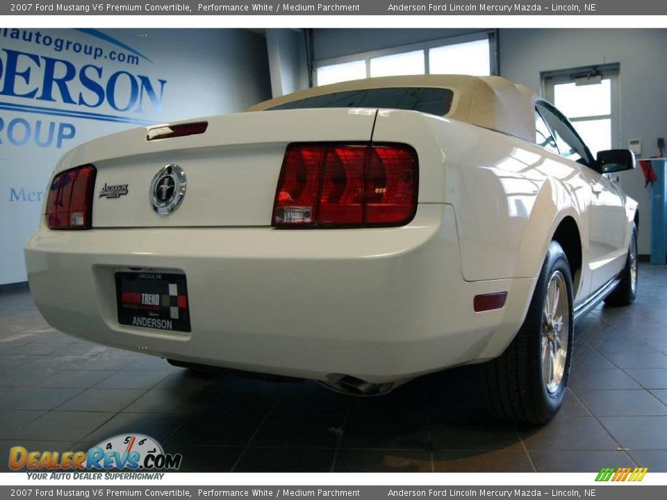 2007 Ford Mustang V6 Premium Convertible Performance White / Medium Parchment Photo #7