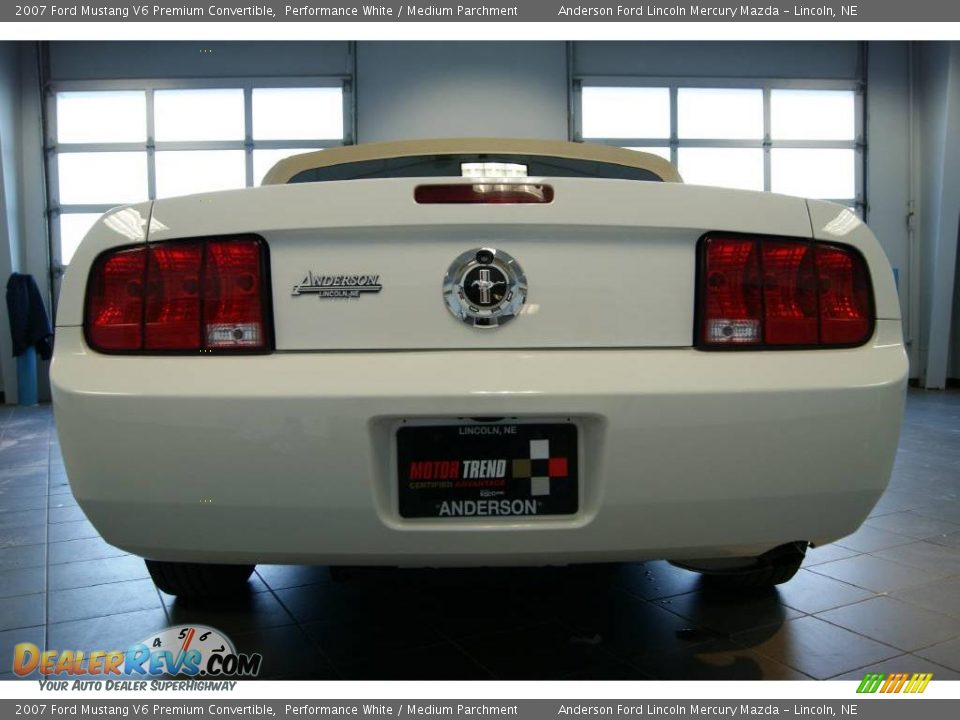 2007 Ford Mustang V6 Premium Convertible Performance White / Medium Parchment Photo #8
