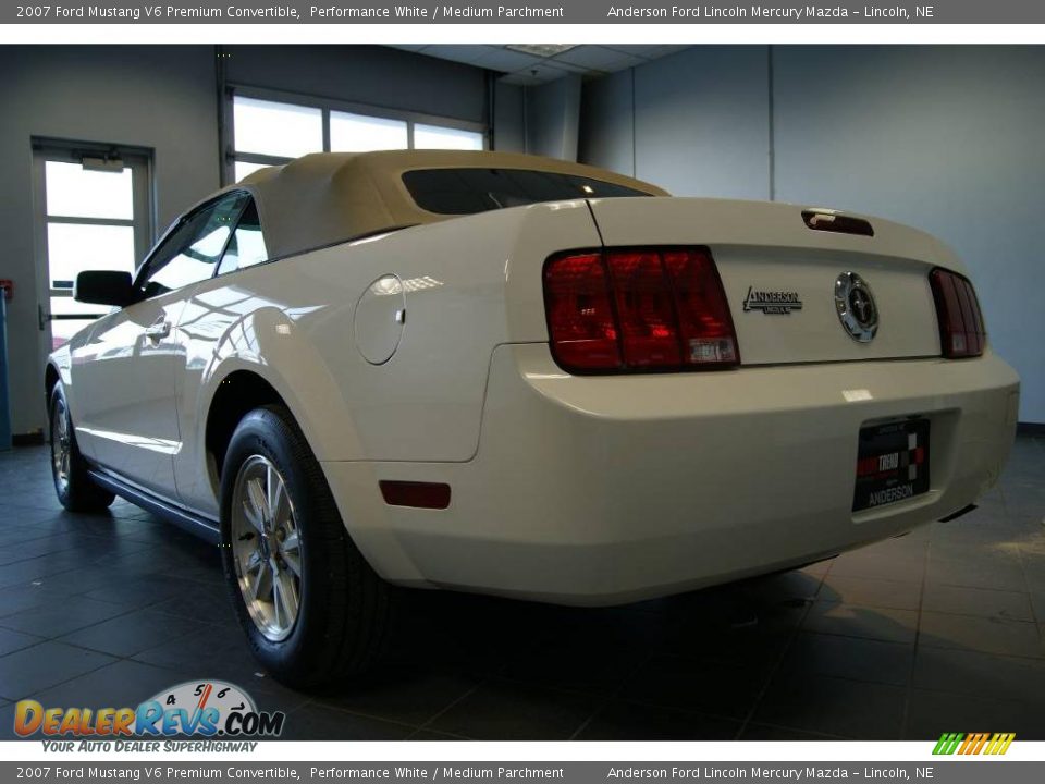 2007 Ford Mustang V6 Premium Convertible Performance White / Medium Parchment Photo #9