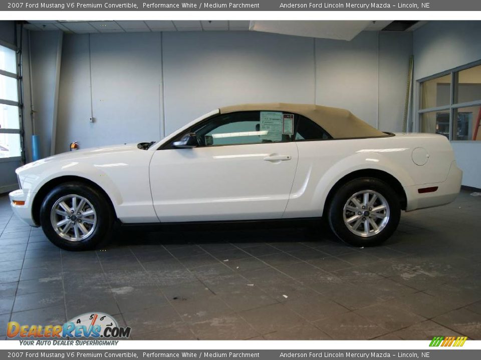 2007 Ford Mustang V6 Premium Convertible Performance White / Medium Parchment Photo #11
