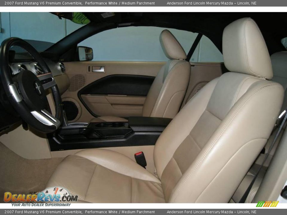 2007 Ford Mustang V6 Premium Convertible Performance White / Medium Parchment Photo #13