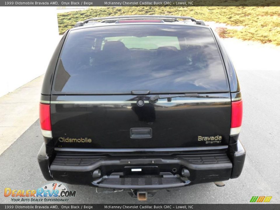 1999 Oldsmobile Bravada AWD Onyx Black / Beige Photo #3