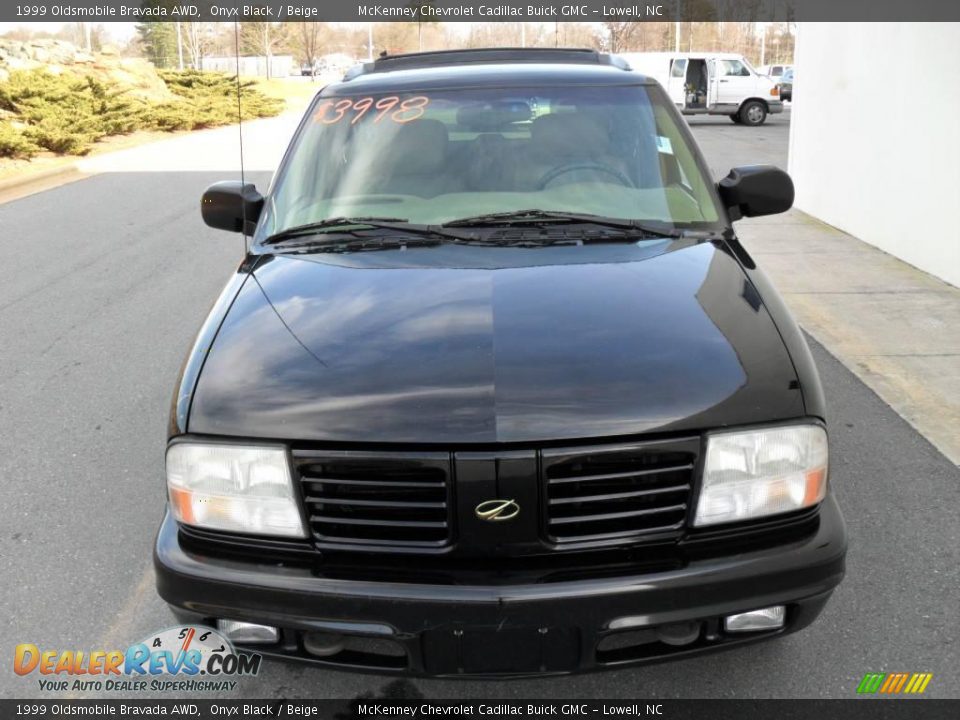 1999 Oldsmobile Bravada AWD Onyx Black / Beige Photo #6