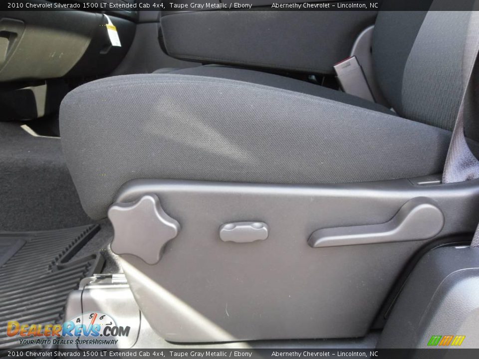 2010 Chevrolet Silverado 1500 LT Extended Cab 4x4 Taupe Gray Metallic / Ebony Photo #10