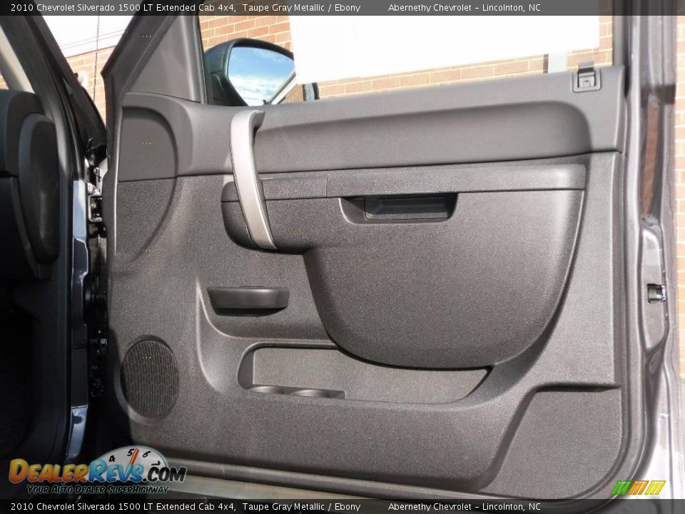 2010 Chevrolet Silverado 1500 LT Extended Cab 4x4 Taupe Gray Metallic / Ebony Photo #16