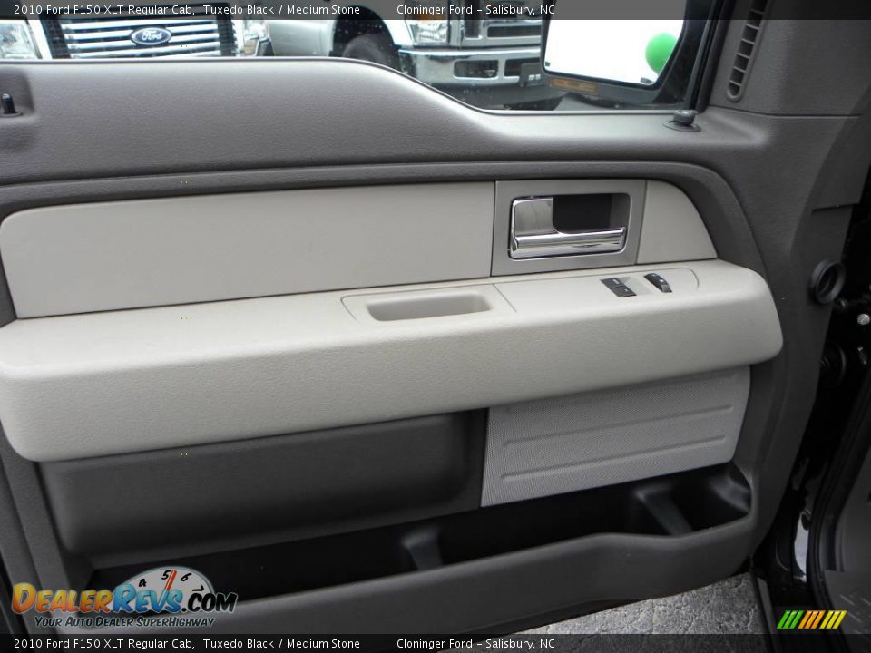 2010 Ford F150 XLT Regular Cab Tuxedo Black / Medium Stone Photo #14