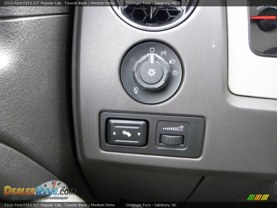 2010 Ford F150 XLT Regular Cab Tuxedo Black / Medium Stone Photo #22