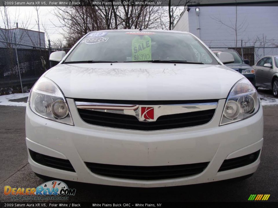 2009 Saturn Aura XR V6 Polar White / Black Photo #2