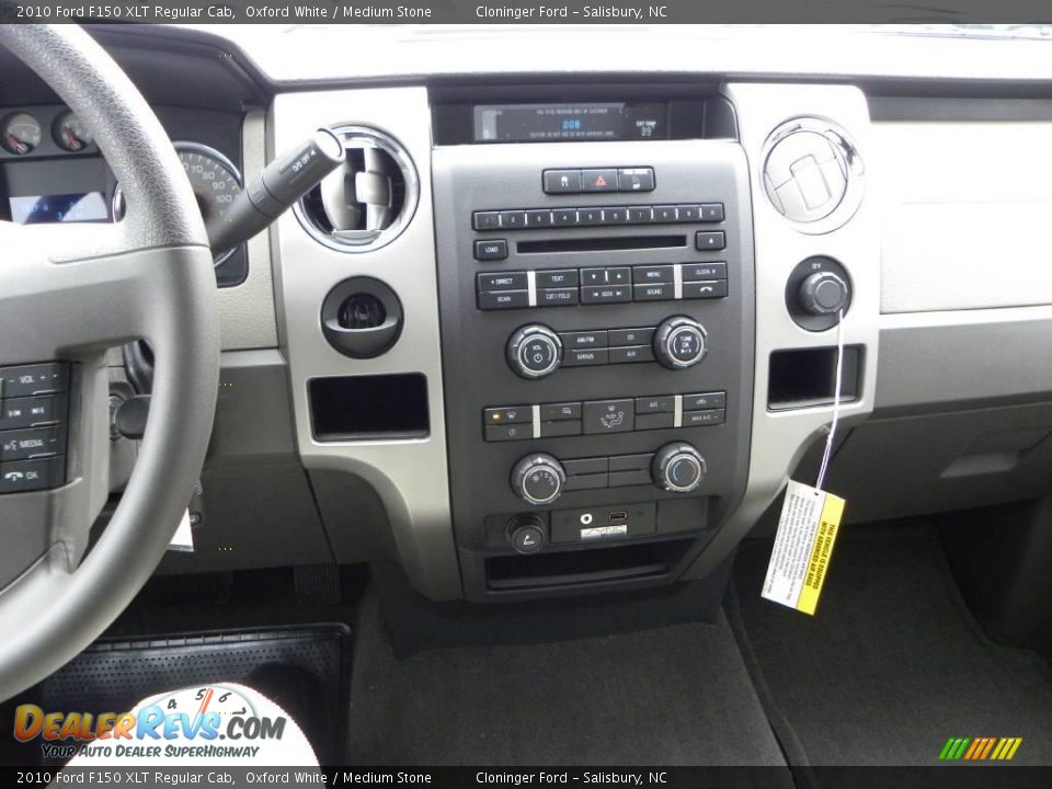 2010 Ford F150 XLT Regular Cab Oxford White / Medium Stone Photo #21