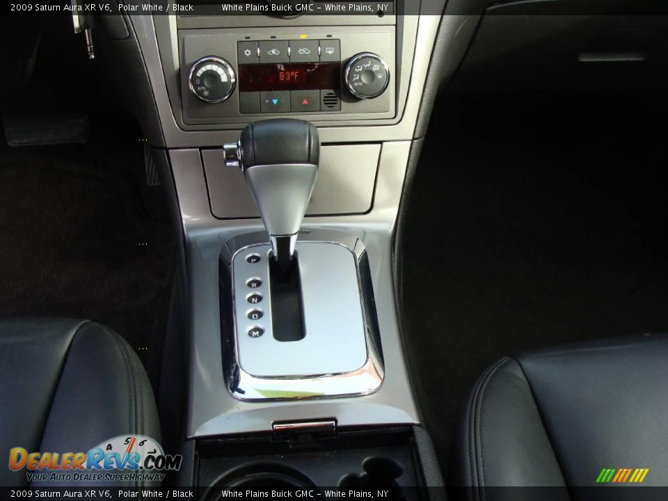 2009 Saturn Aura XR V6 Polar White / Black Photo #23