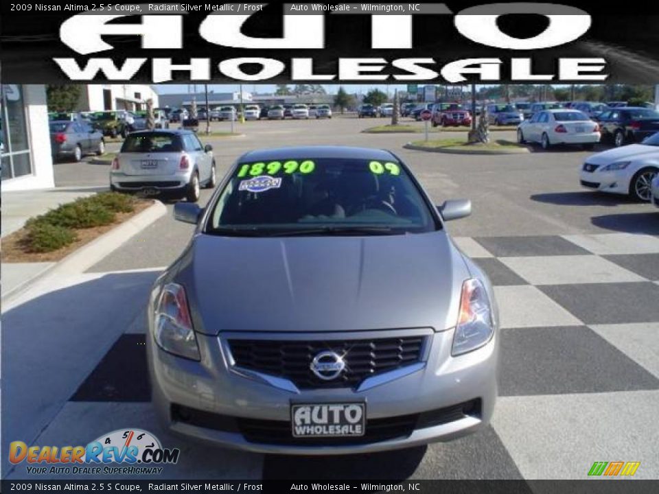 2009 Nissan Altima 2.5 S Coupe Radiant Silver Metallic / Frost Photo #2