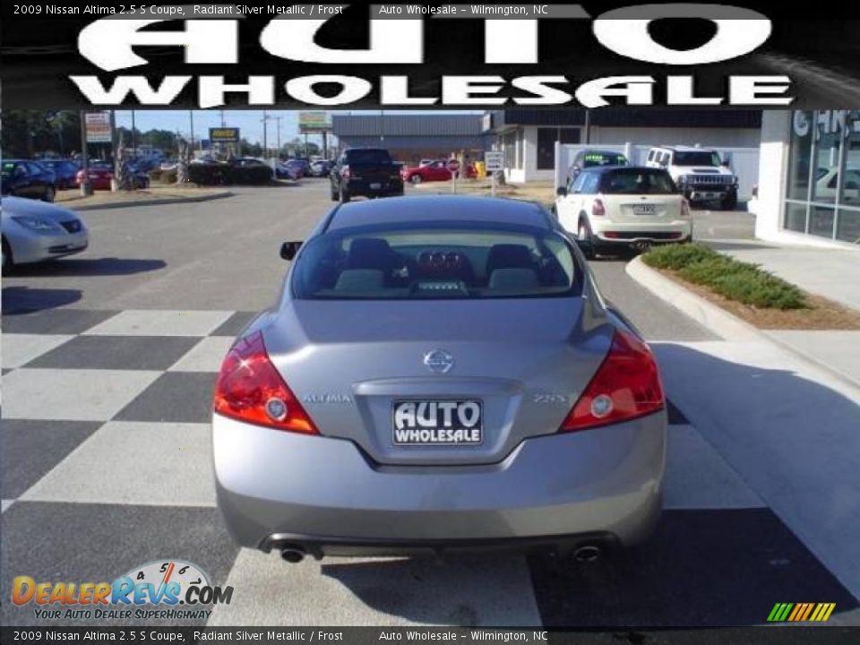 2009 Nissan Altima 2.5 S Coupe Radiant Silver Metallic / Frost Photo #3