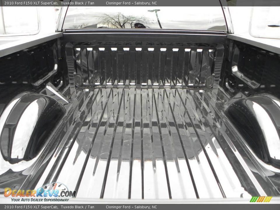 2010 Ford F150 XLT SuperCab Tuxedo Black / Tan Photo #10