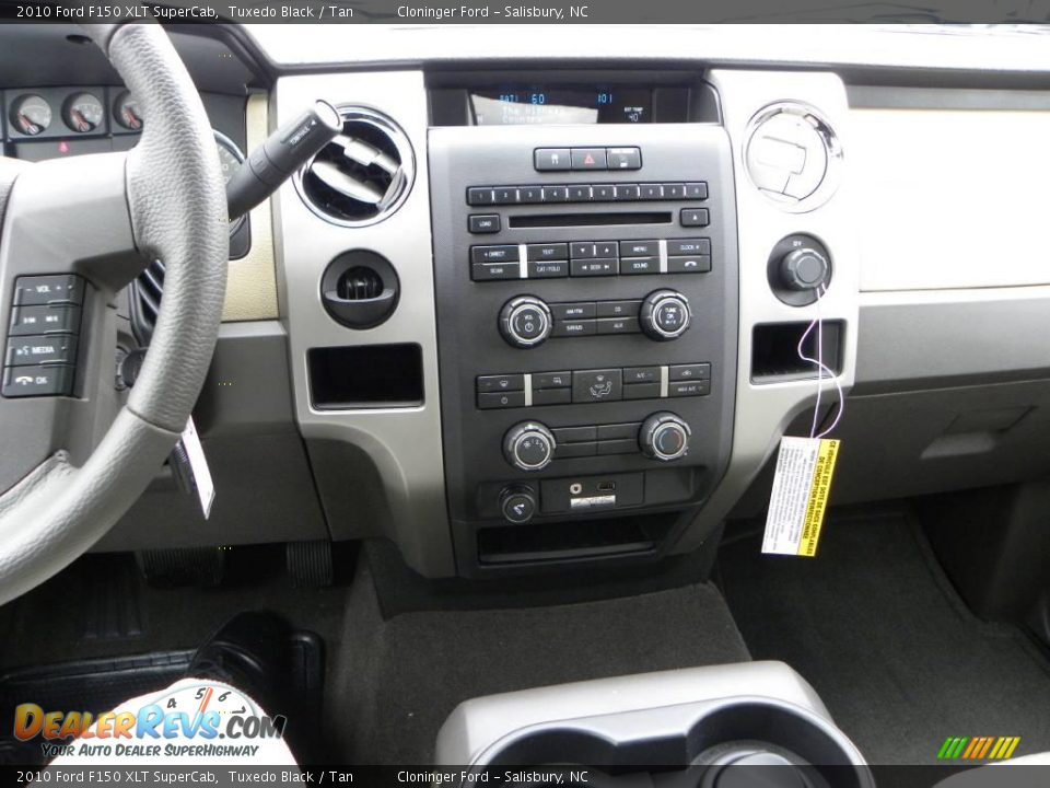 2010 Ford F150 XLT SuperCab Tuxedo Black / Tan Photo #25