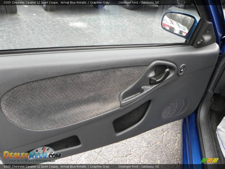 2005 Chevrolet Cavalier LS Sport Coupe Arrival Blue Metallic / Graphite Gray Photo #13