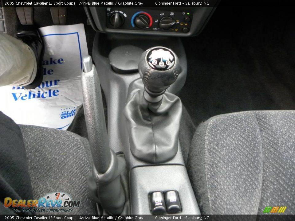 2005 Chevrolet Cavalier LS Sport Coupe Arrival Blue Metallic / Graphite Gray Photo #20