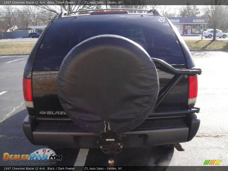 1997 Chevrolet Blazer LS 4x4 Black / Dark Pewter Photo #5