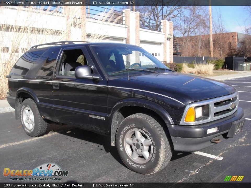 1997 Chevrolet Blazer LS 4x4 Black / Dark Pewter Photo #6