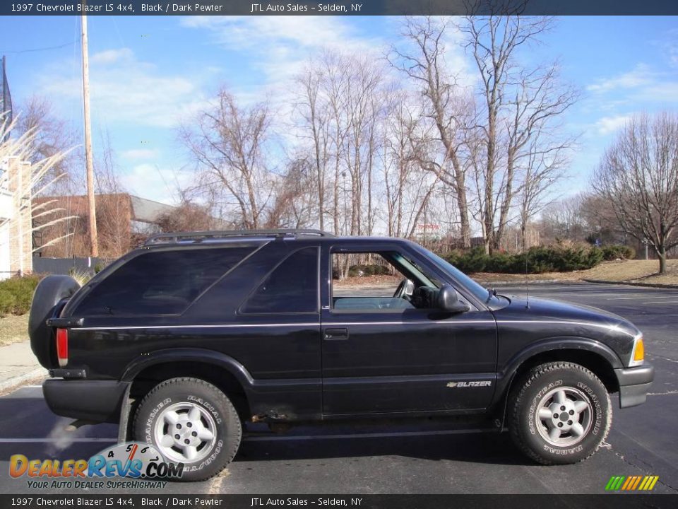 1997 Chevrolet Blazer LS 4x4 Black / Dark Pewter Photo #7