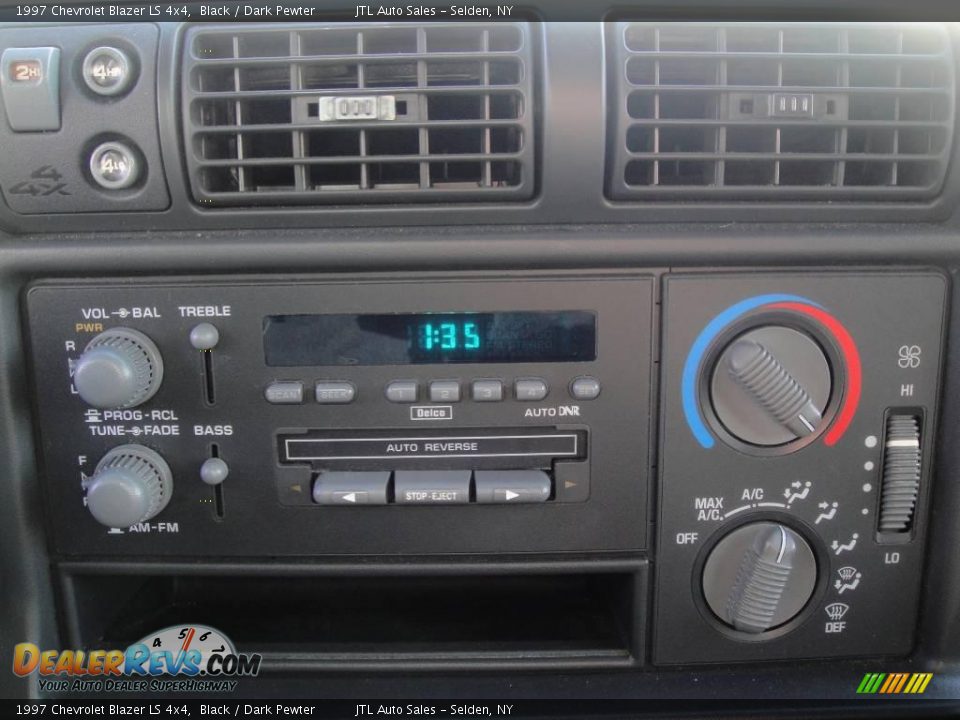 1997 Chevrolet Blazer LS 4x4 Black / Dark Pewter Photo #13