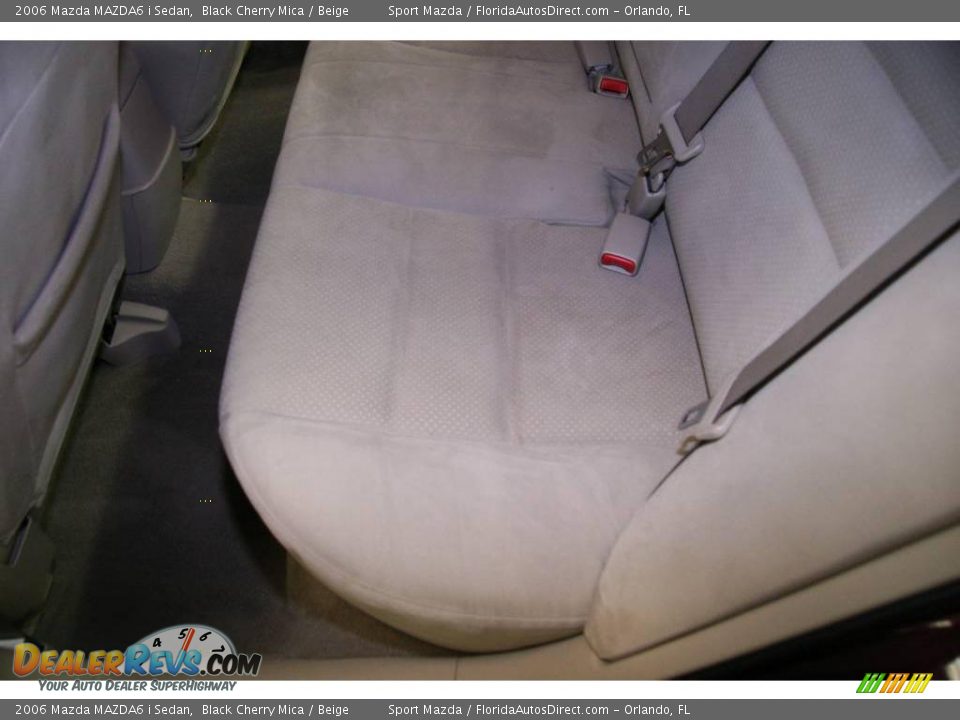 2006 Mazda MAZDA6 i Sedan Black Cherry Mica / Beige Photo #17