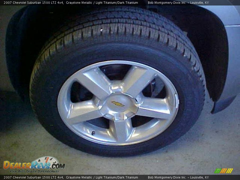 2007 Chevrolet Suburban 1500 LTZ 4x4 Graystone Metallic / Light Titanium/Dark Titanium Photo #5