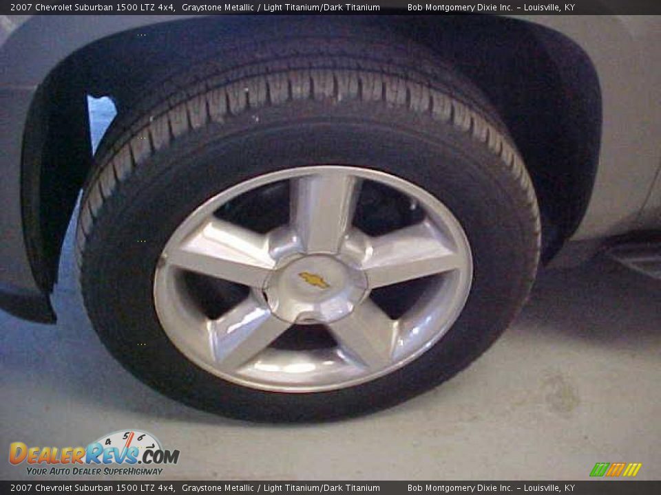 2007 Chevrolet Suburban 1500 LTZ 4x4 Graystone Metallic / Light Titanium/Dark Titanium Photo #36