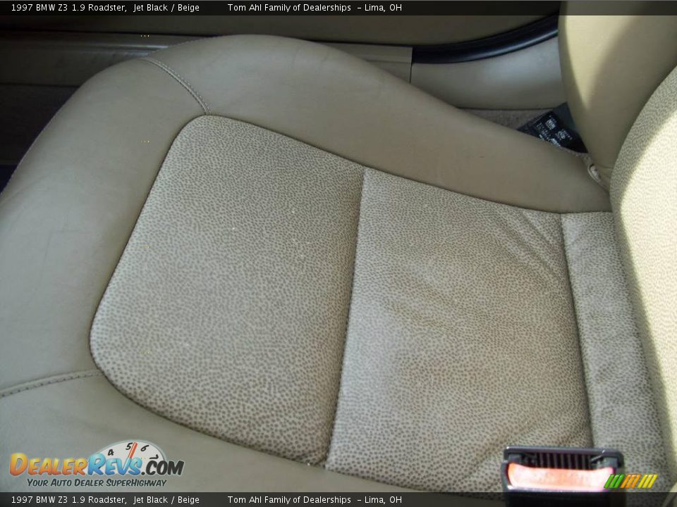1997 BMW Z3 1.9 Roadster Jet Black / Beige Photo #10